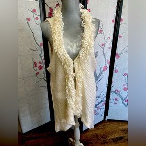 Cupio Small White Crochet Sweater Vest